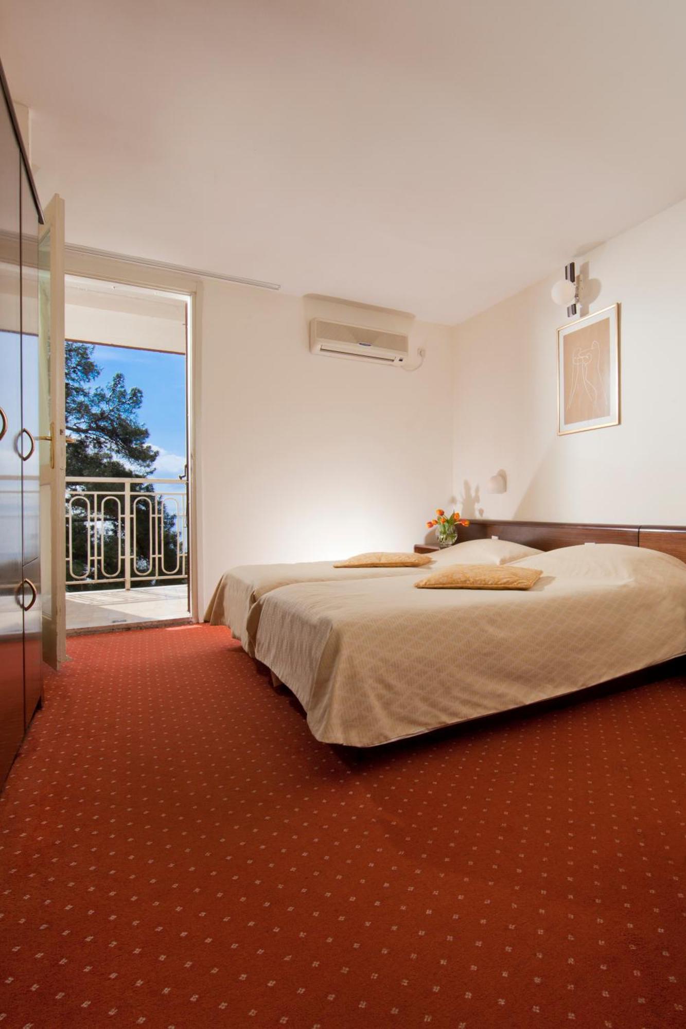 Hotel Opatija Exterior photo